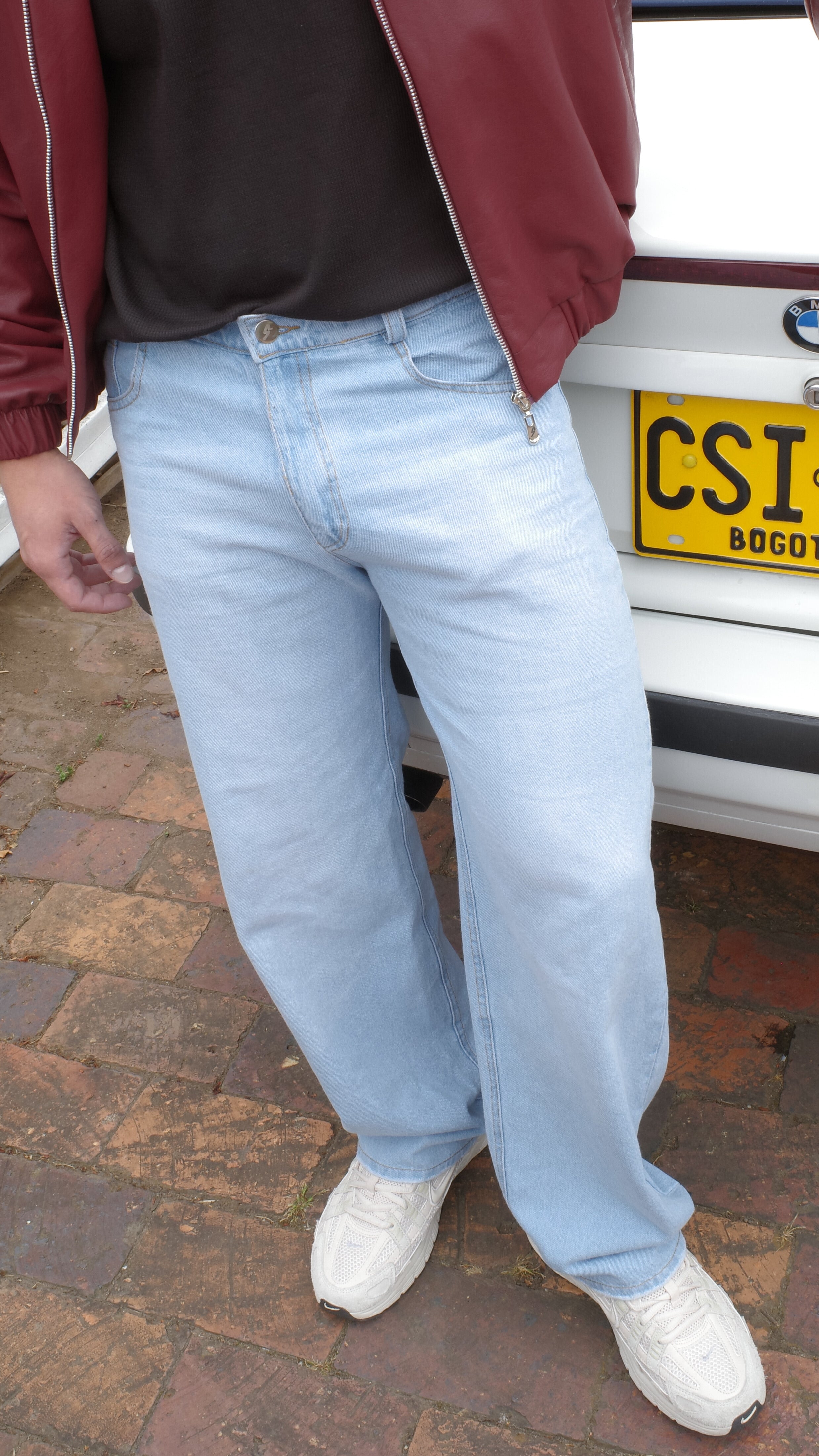 MEN LOOSE STRAIGHT JEANS 01